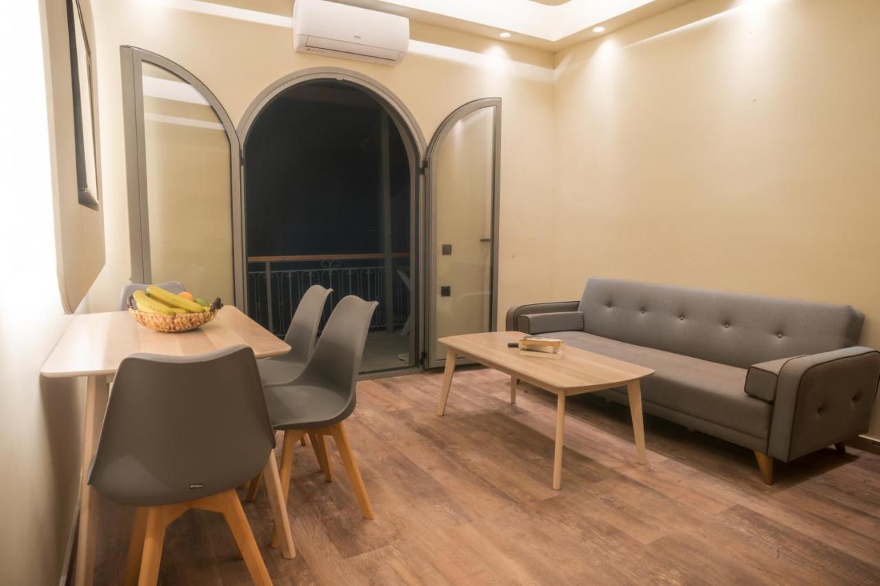 Seven Keys Luxury Suites Achilleion Bagian luar foto