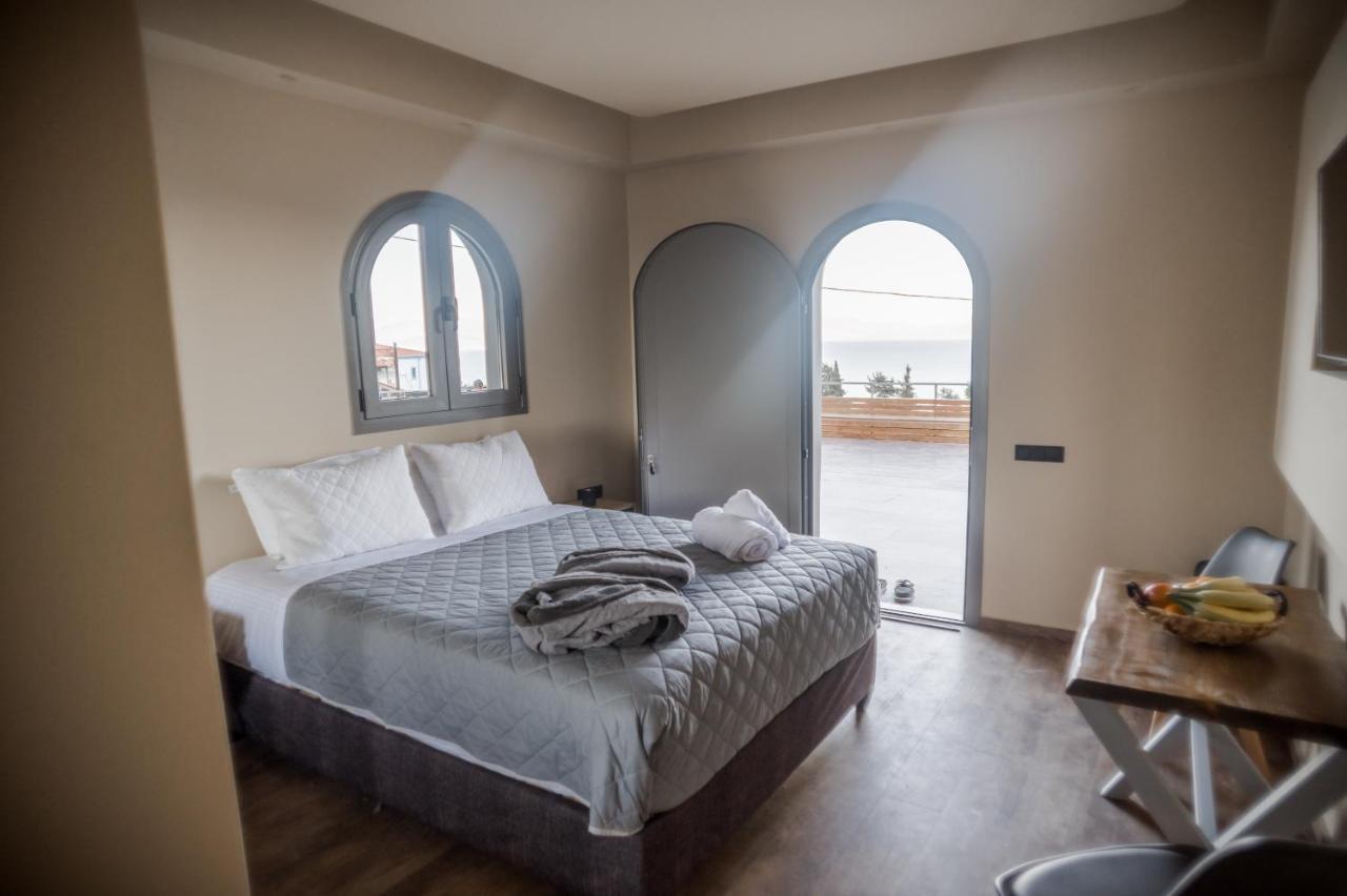 Seven Keys Luxury Suites Achilleion Bagian luar foto