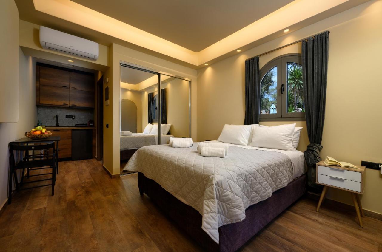 Seven Keys Luxury Suites Achilleion Bagian luar foto